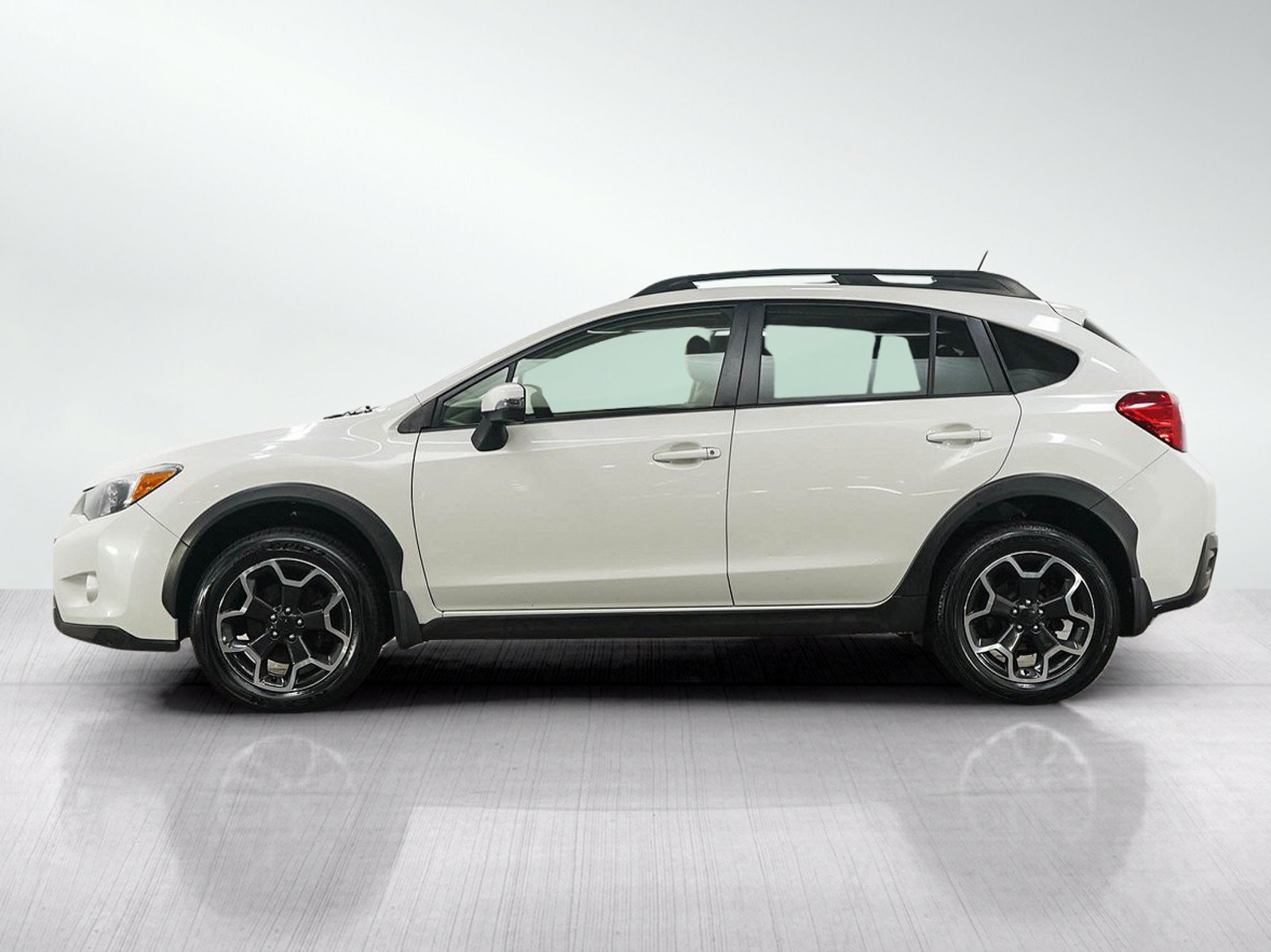 Used 2015 Subaru XV Crosstrek Limited with VIN JF2GPAPC1F8223515 for sale in South Saint Paul, Minnesota