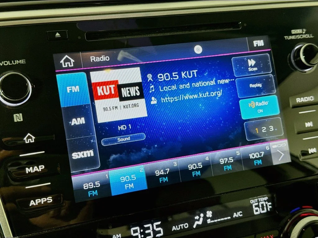 Used 2019 Gray Subaru 2.5i Premium image 17