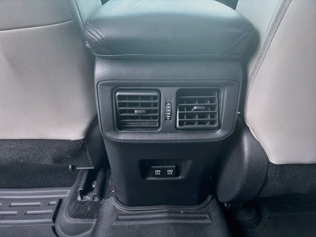 Used 2021 Black Toyota XLE Premium image 20