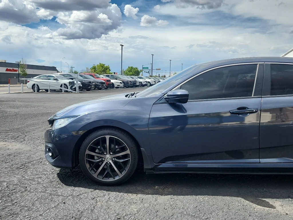 Used 2018 Modern Steel Metallic Honda EX-L image 10