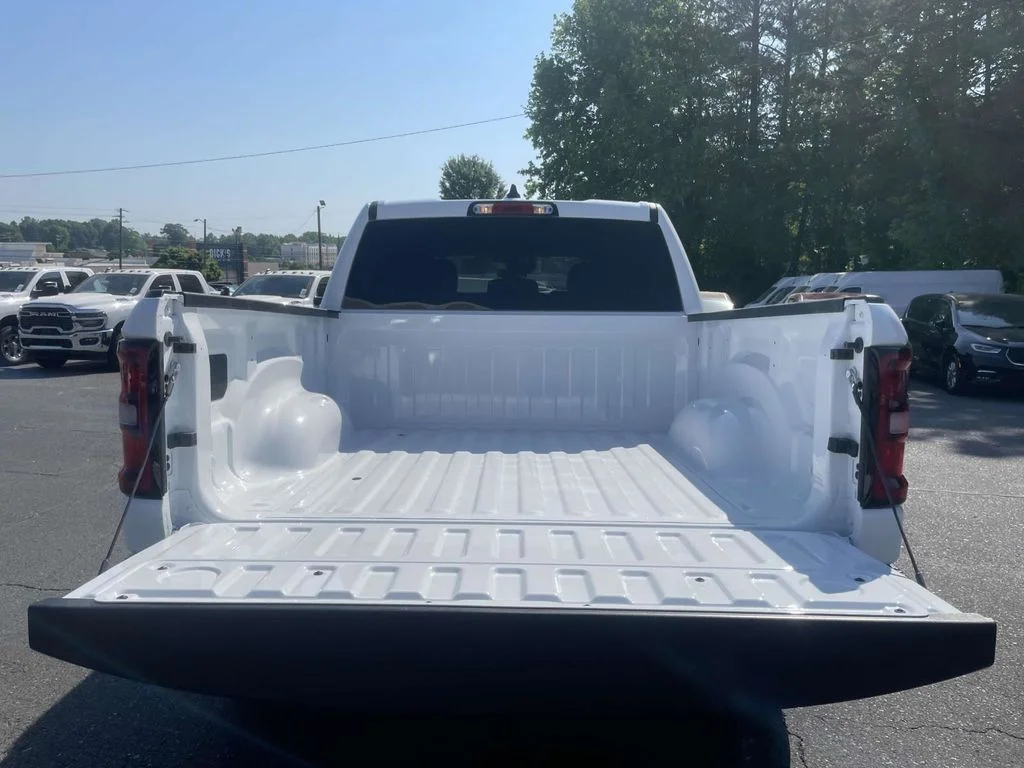 New 2026 Bright White Clear-Coat Exterior Paint RAM Tradesman image 19