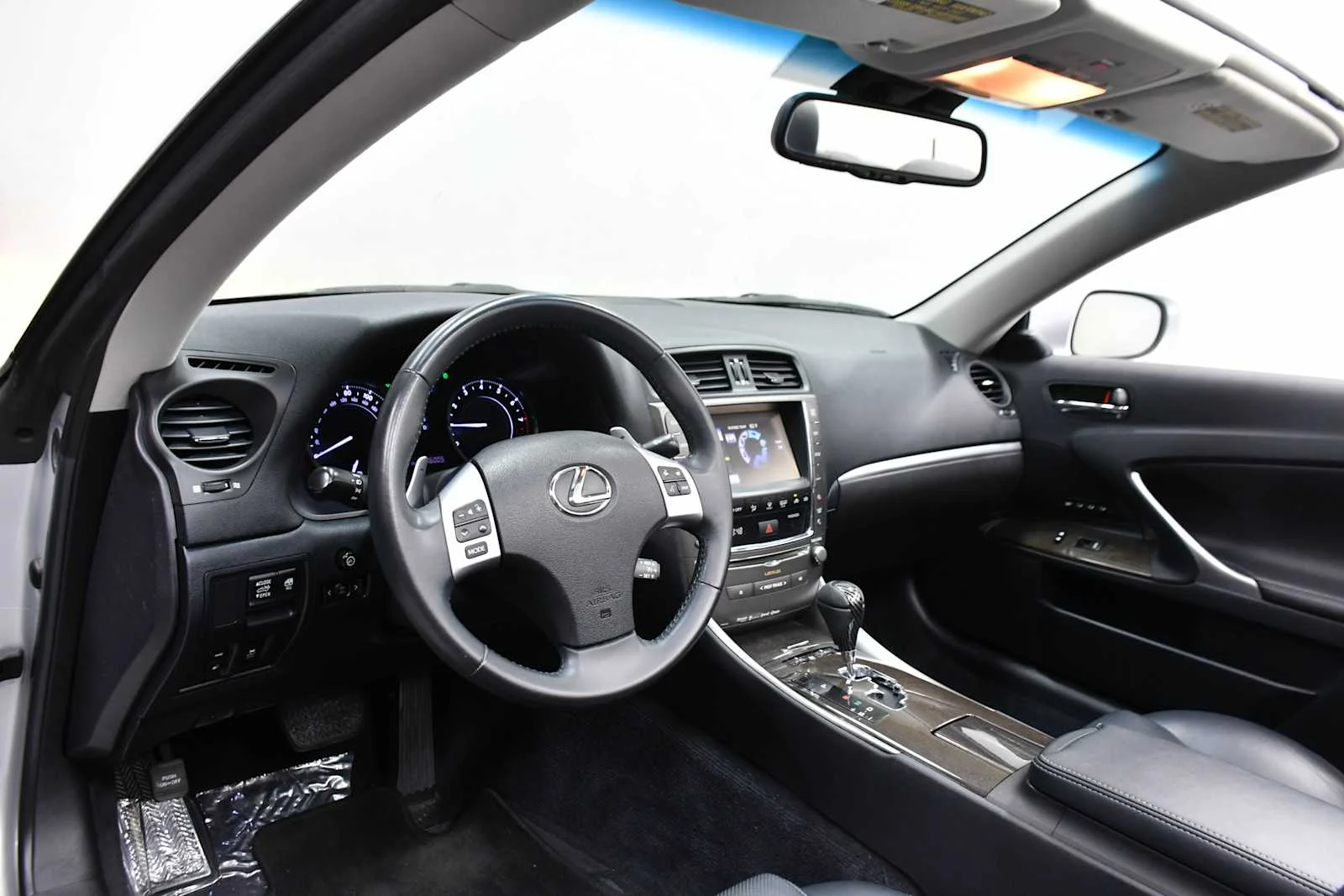 Used 2015 Silver Lining Metallic Lexus  image 16
