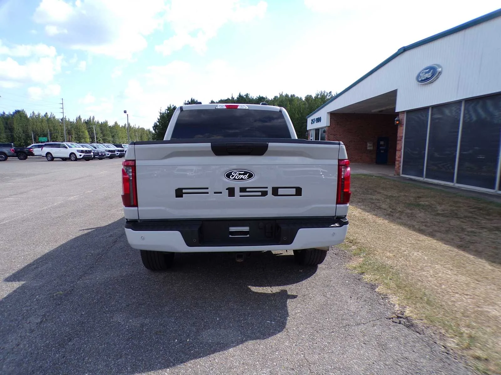 Used 2024 Avalanche Ford STX image 6