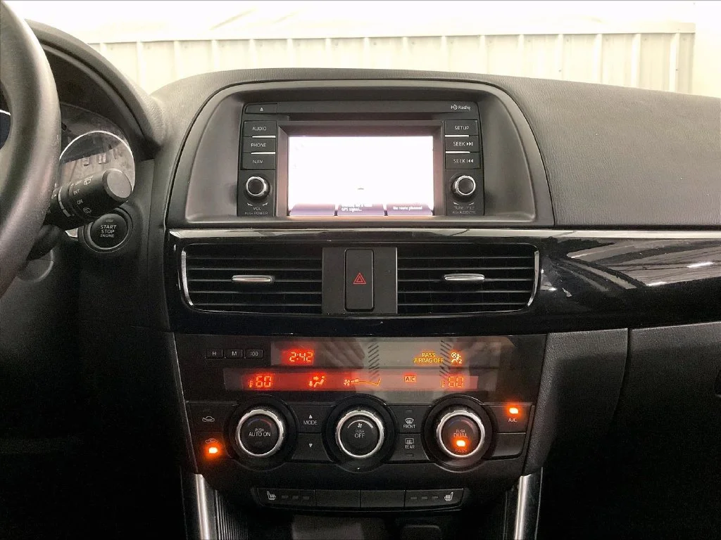 Used 2014 White Mazda Grand Touring image 36