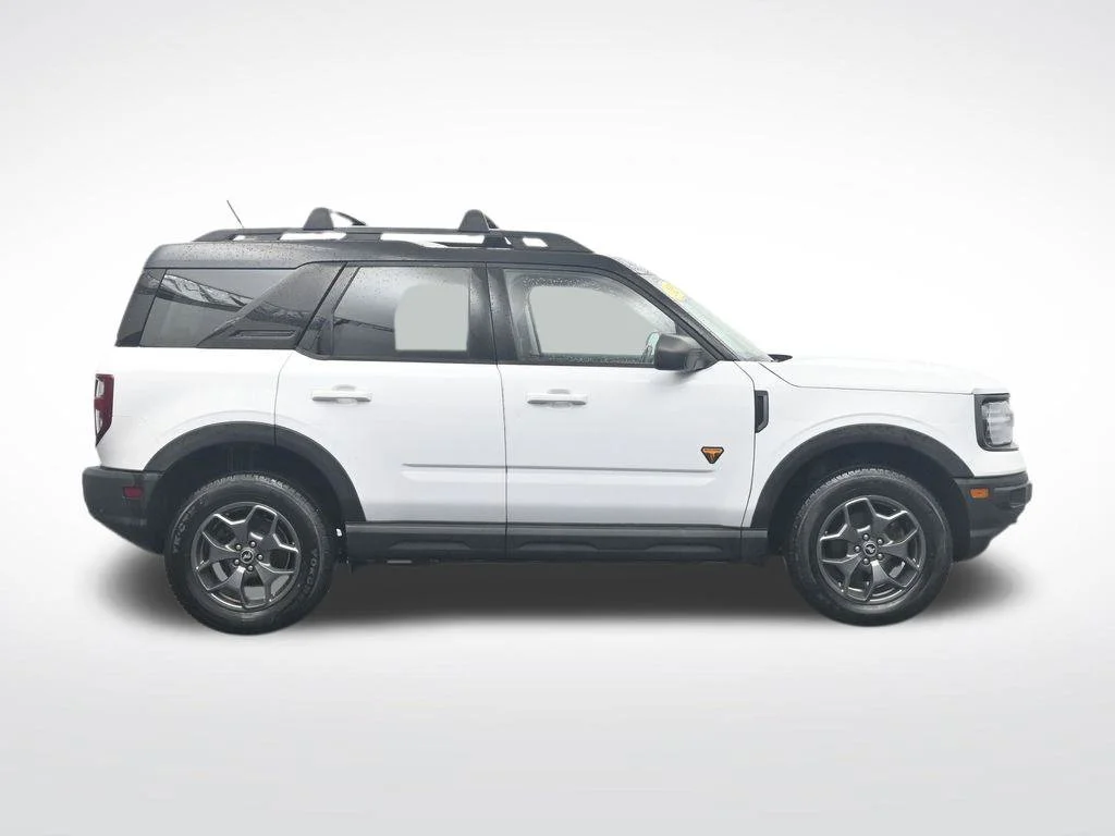 Certified Used 2021 Oxford White Ford Badlands image 4