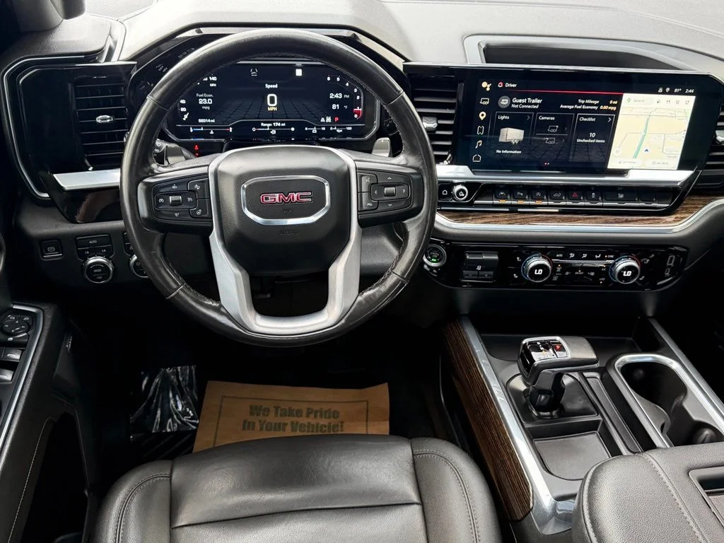 Used 2022 Black GMC Elevation image 16