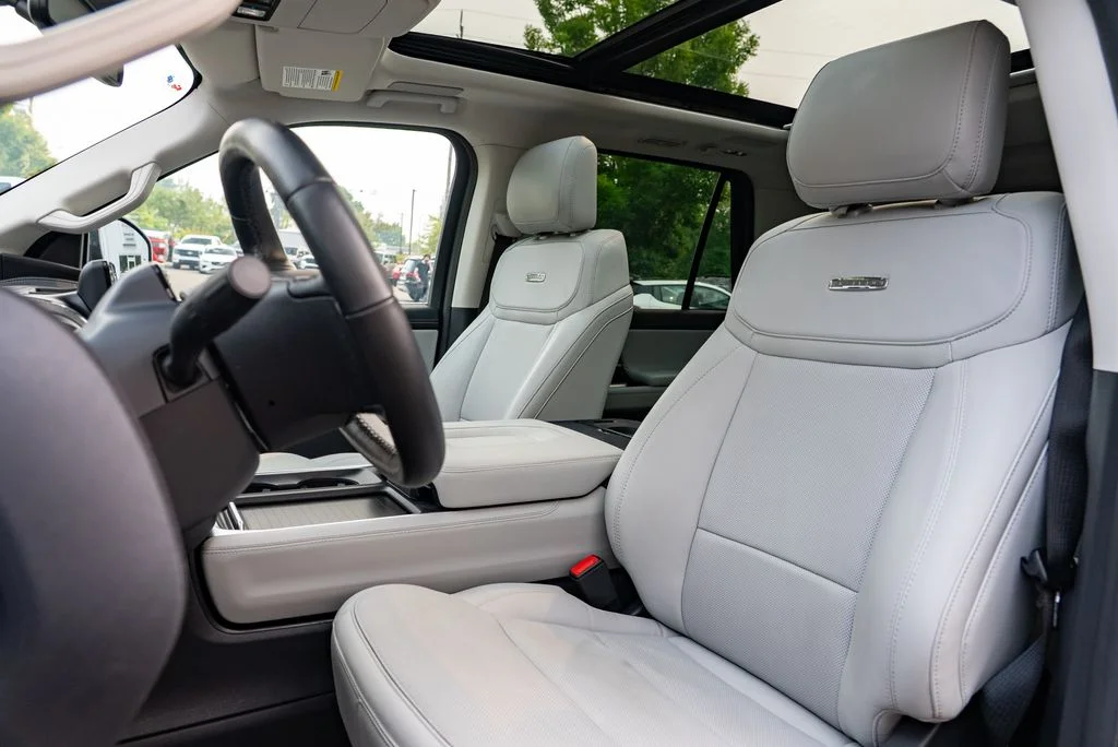 Used 2025 Black Ford Platinum image 21