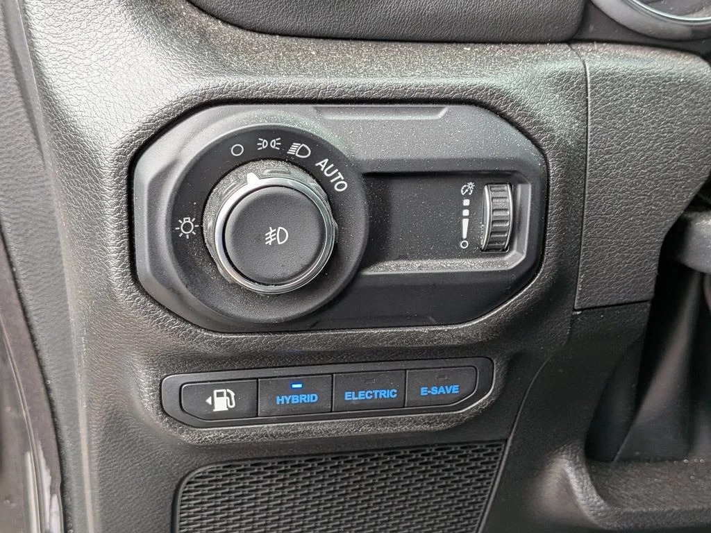 Used 2023 Gray Jeep Sahara 4xe image 15