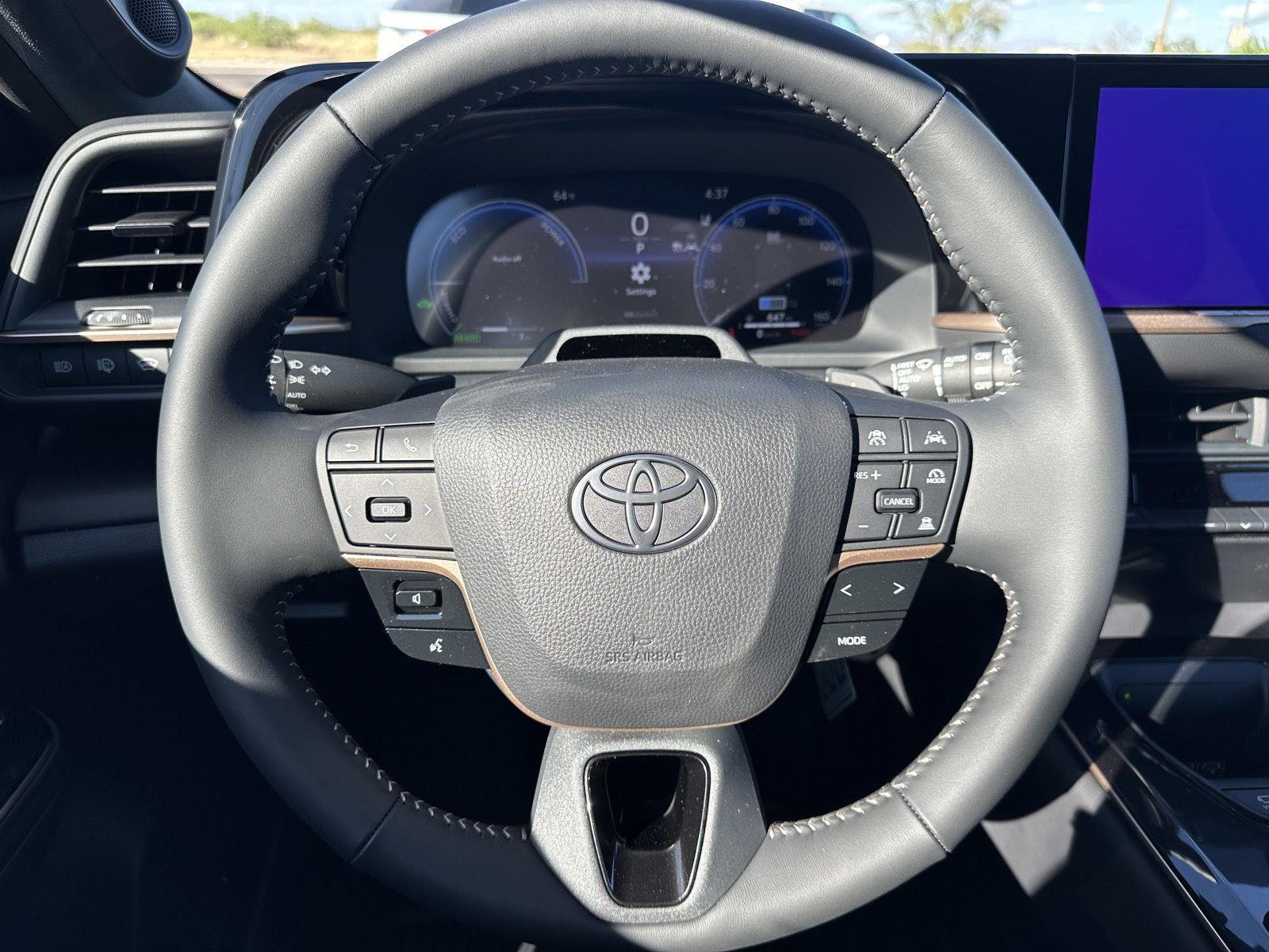2026 Toyota Crown Signia Limited - Photo 19