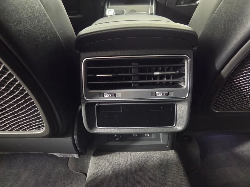 Used 2024 Daytona Gray Pearl Effect Audi 4.0T image 24