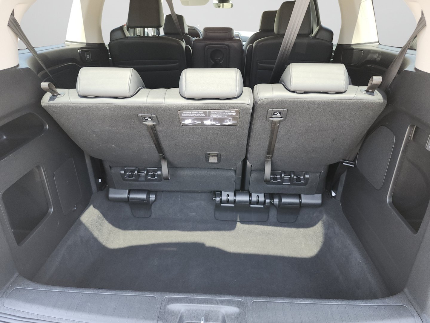 Used 2025 Silver Honda EX-L image 9