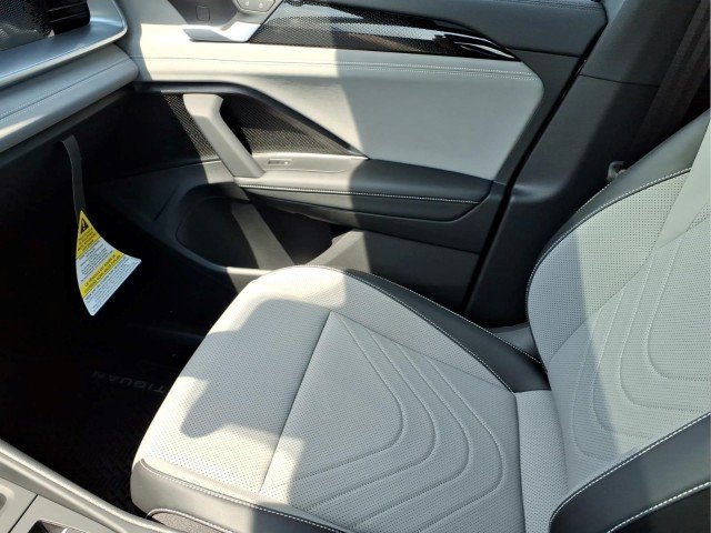New 2026 Platinum Gray Metallic Volkswagen SE R-Line Black 4Motion image 15