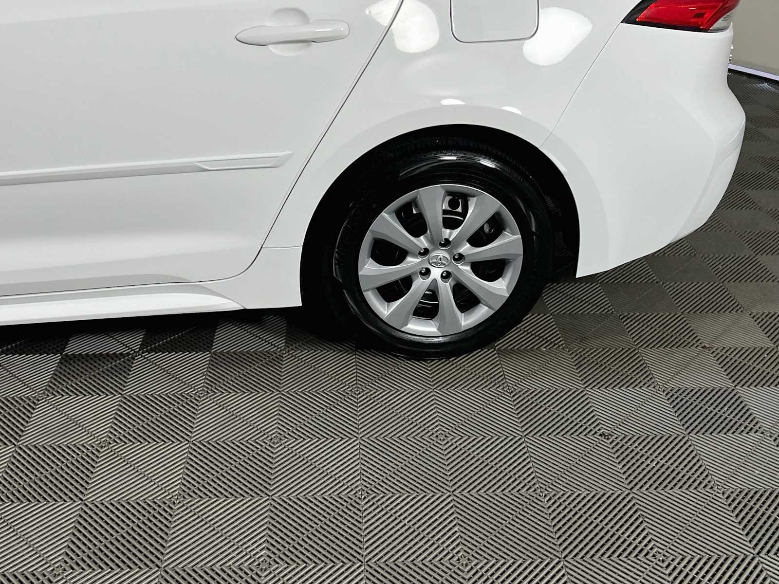 Used 2021 Super White Toyota LE image 29