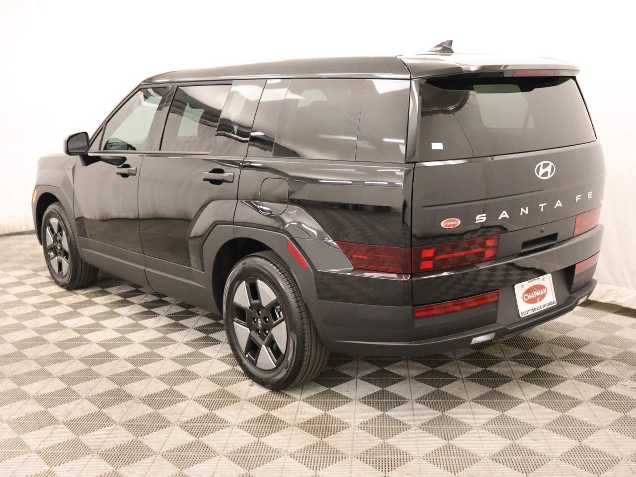New 2026 Phantom Black Hyundai SE image 3