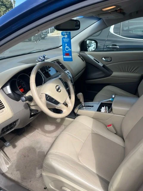 Used 2010  Nissan SL image 16