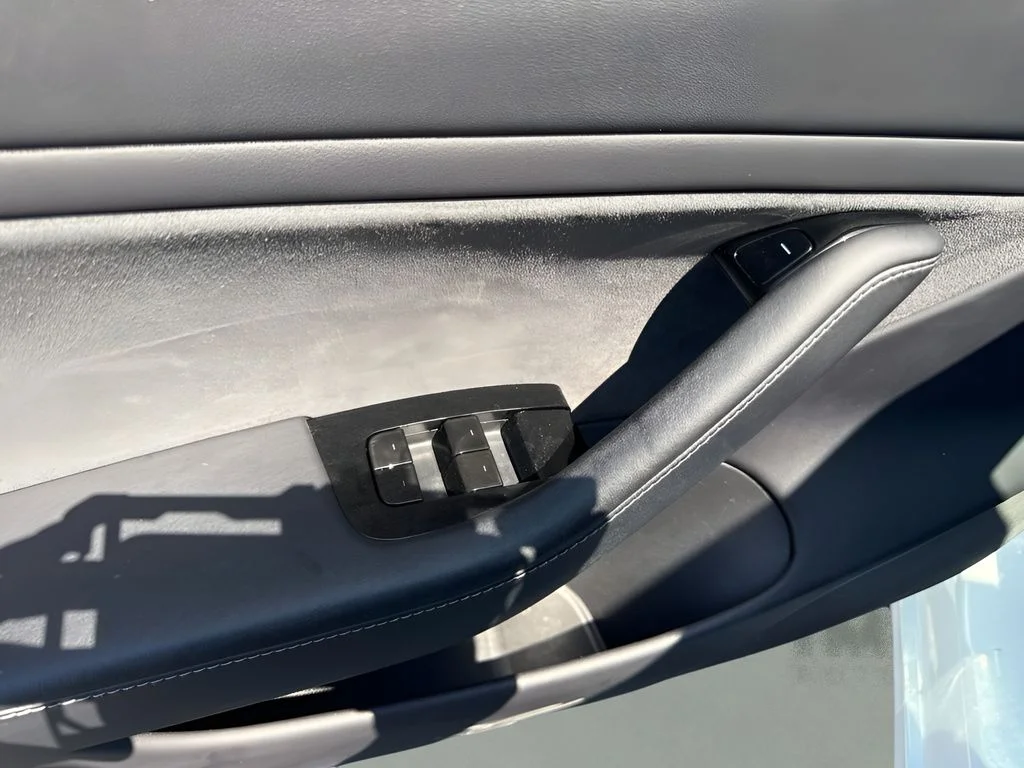 Used 2019 White Tesla Long Range image 28