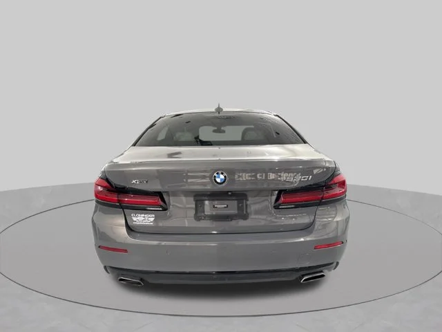 Used 2021 Gray BMW 530i xDrive image 9