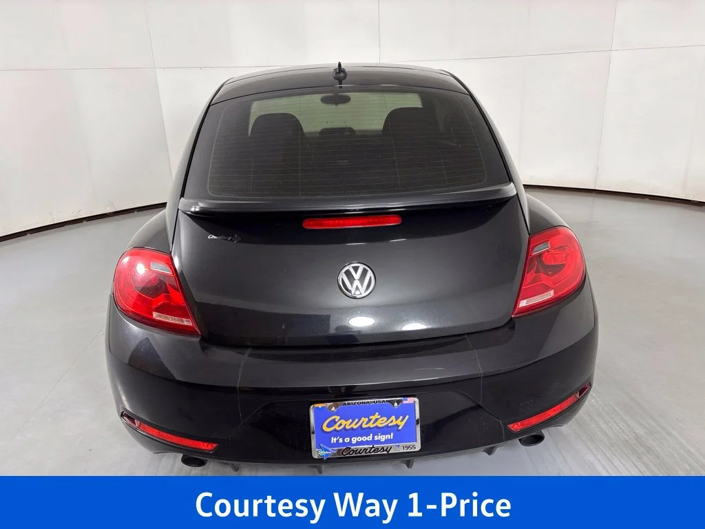 Used 2014 Black Volkswagen 2.0T R-Line image 10