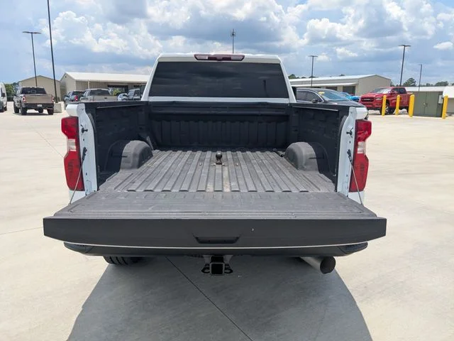 Used 2023 White Chevrolet Custom image 10