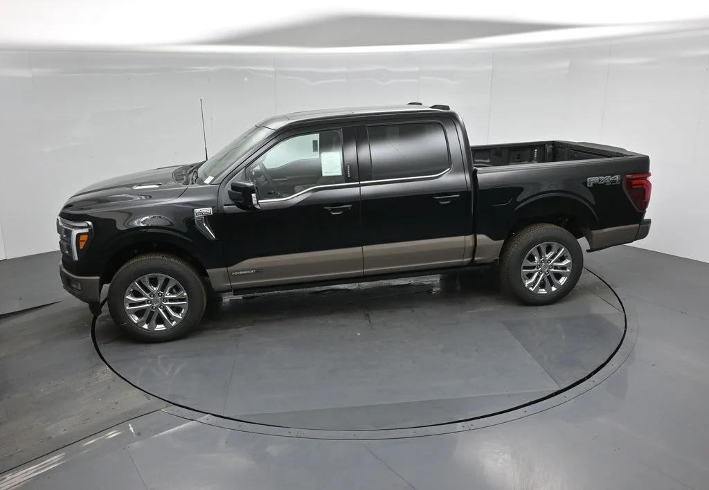 New 2026 Agate Black Metallic Ford King Ranch image 43