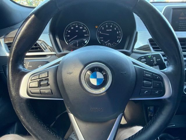 Used 2018 Mineral Gray Metallic BMW xDrive28i image 27