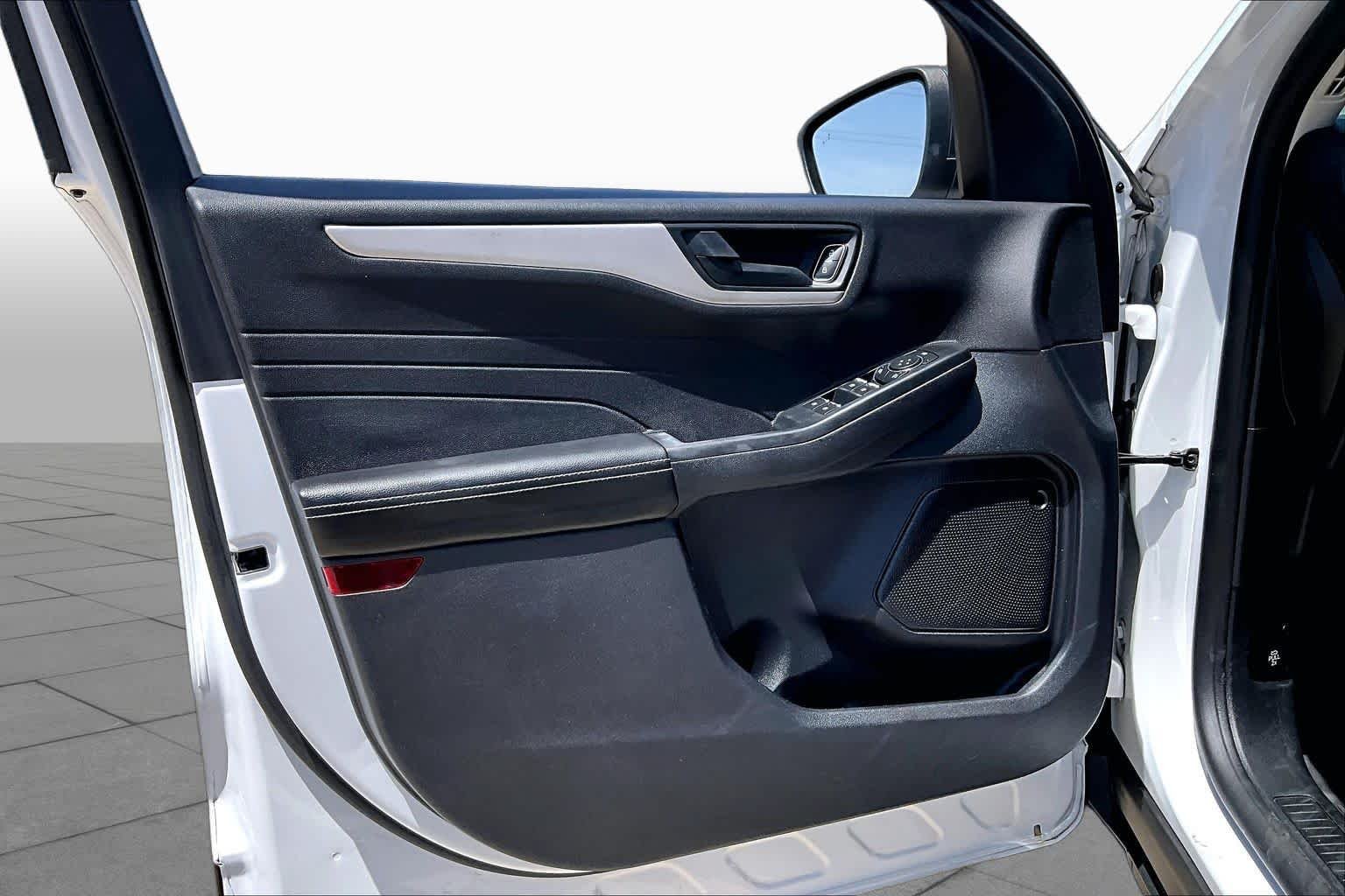 Used 2022 Oxford White Ford S image 21