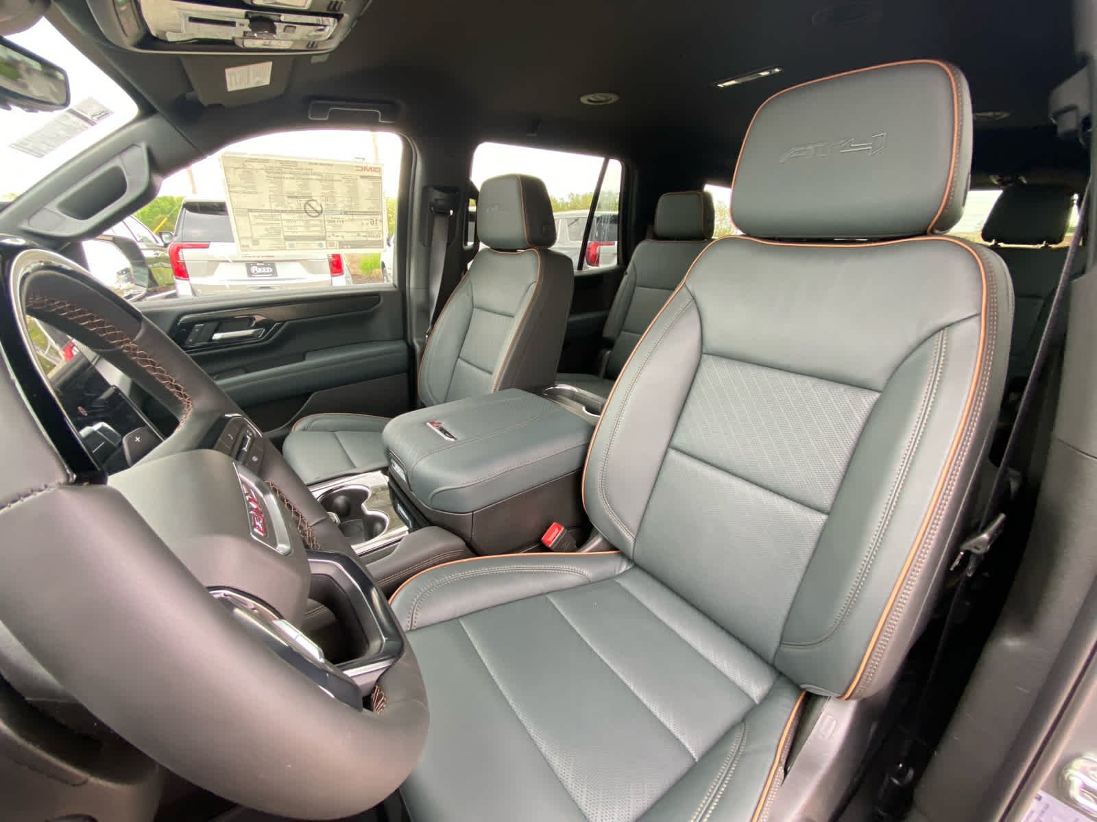 2026 GMC Yukon AT4 - Photo 24