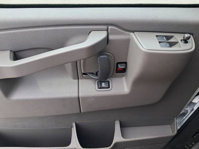 2025 Chevrolet Express Cargo Work Van - Photo 12