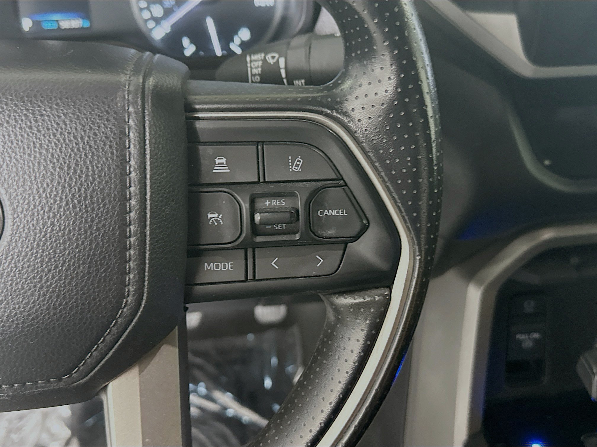 Used 2025 Ice Toyota SR5 image 17