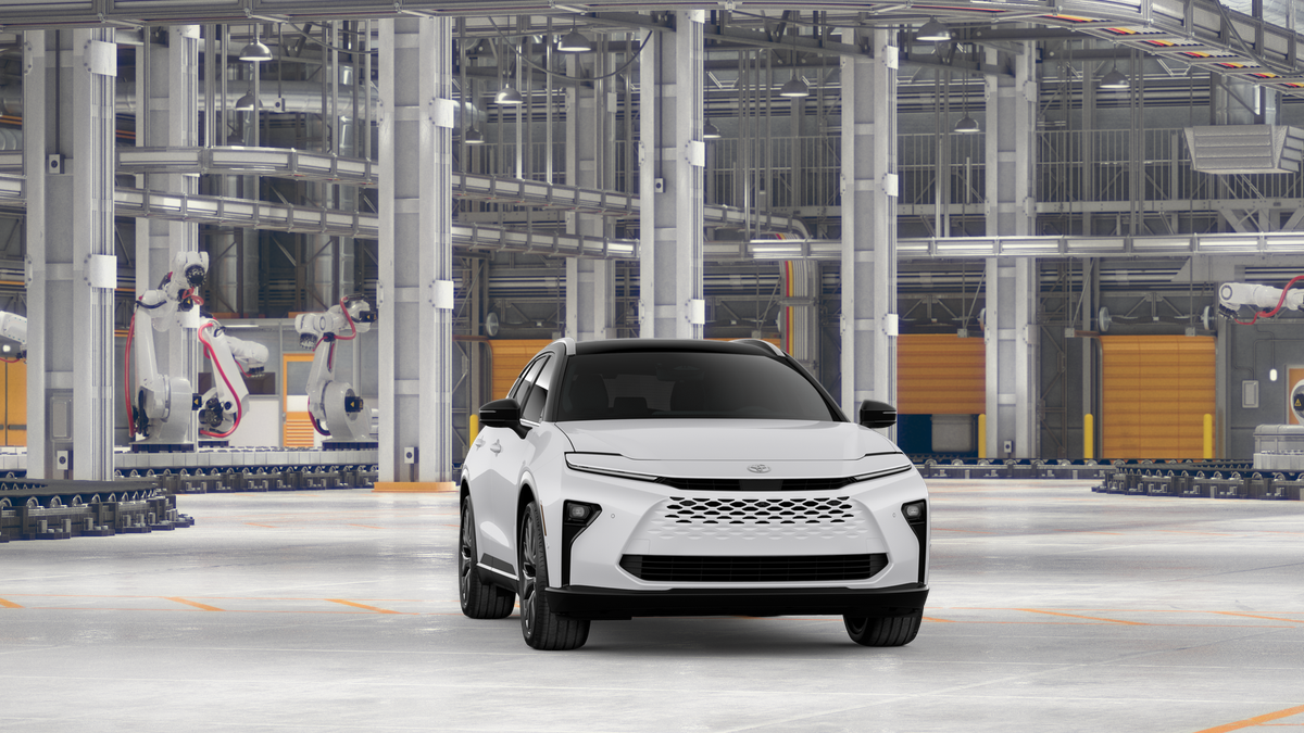 New 2026 Oxygen White with Black roof Toyota Limited image 17