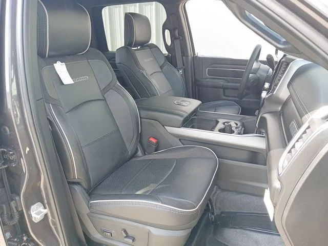New 2026 Granite Crystal Metallic Clear-Coat Exterior Paint RAM Laramie image 26