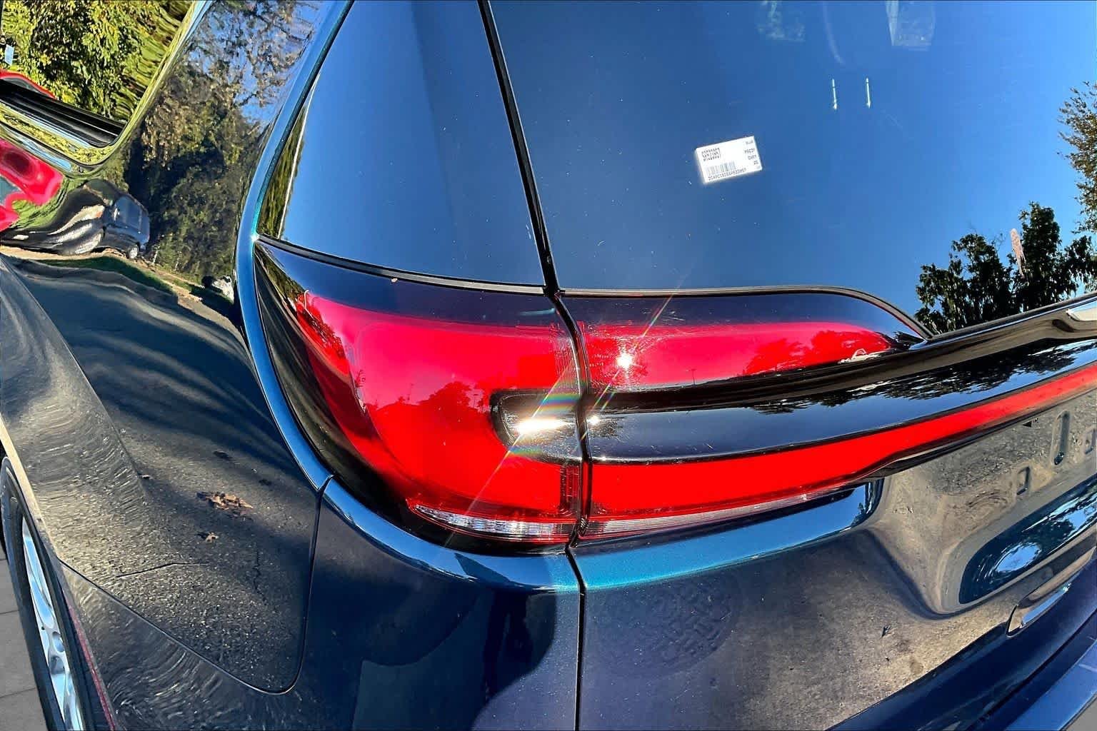 Used 2025 Fathom Blue Pearlcoat Chrysler Select image 28