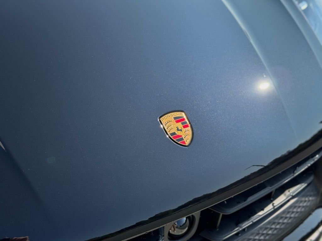 2025 Porsche Macan - Photo 9