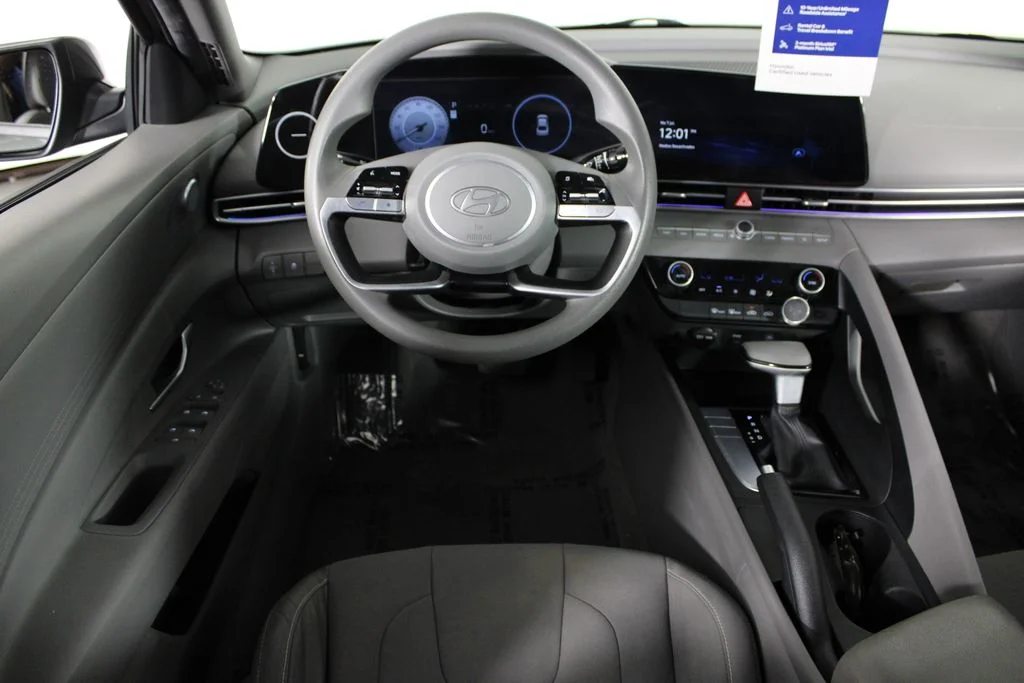 Used 2024 Gray Hyundai SEL image 7