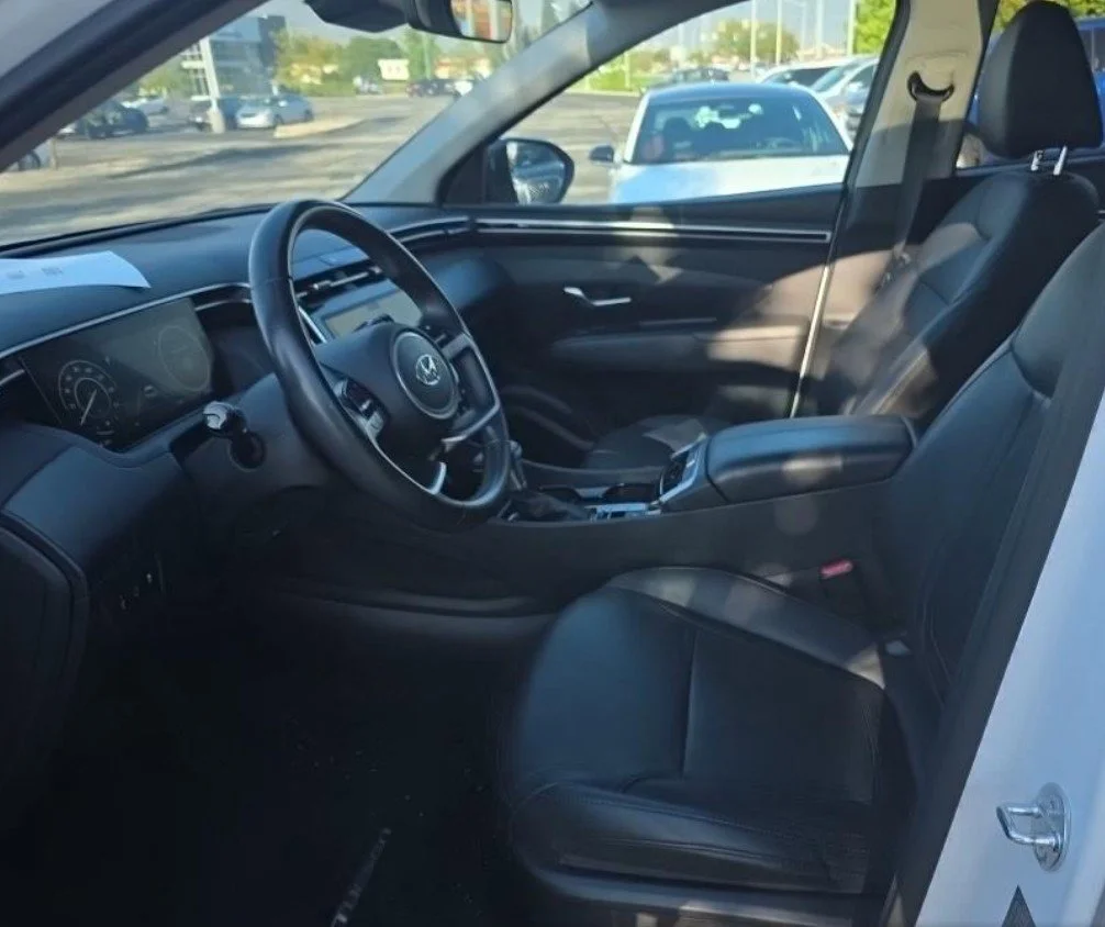 Used 2024 White Hyundai SEL image 5