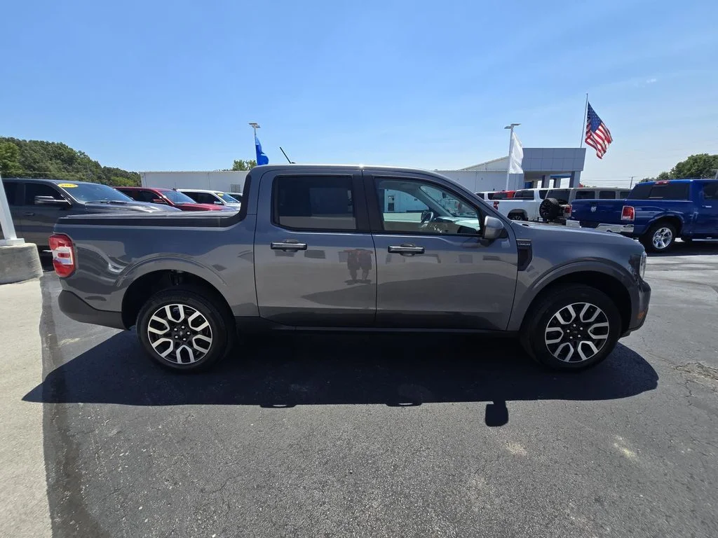 Used 2022 Gray Ford Lariat image 8