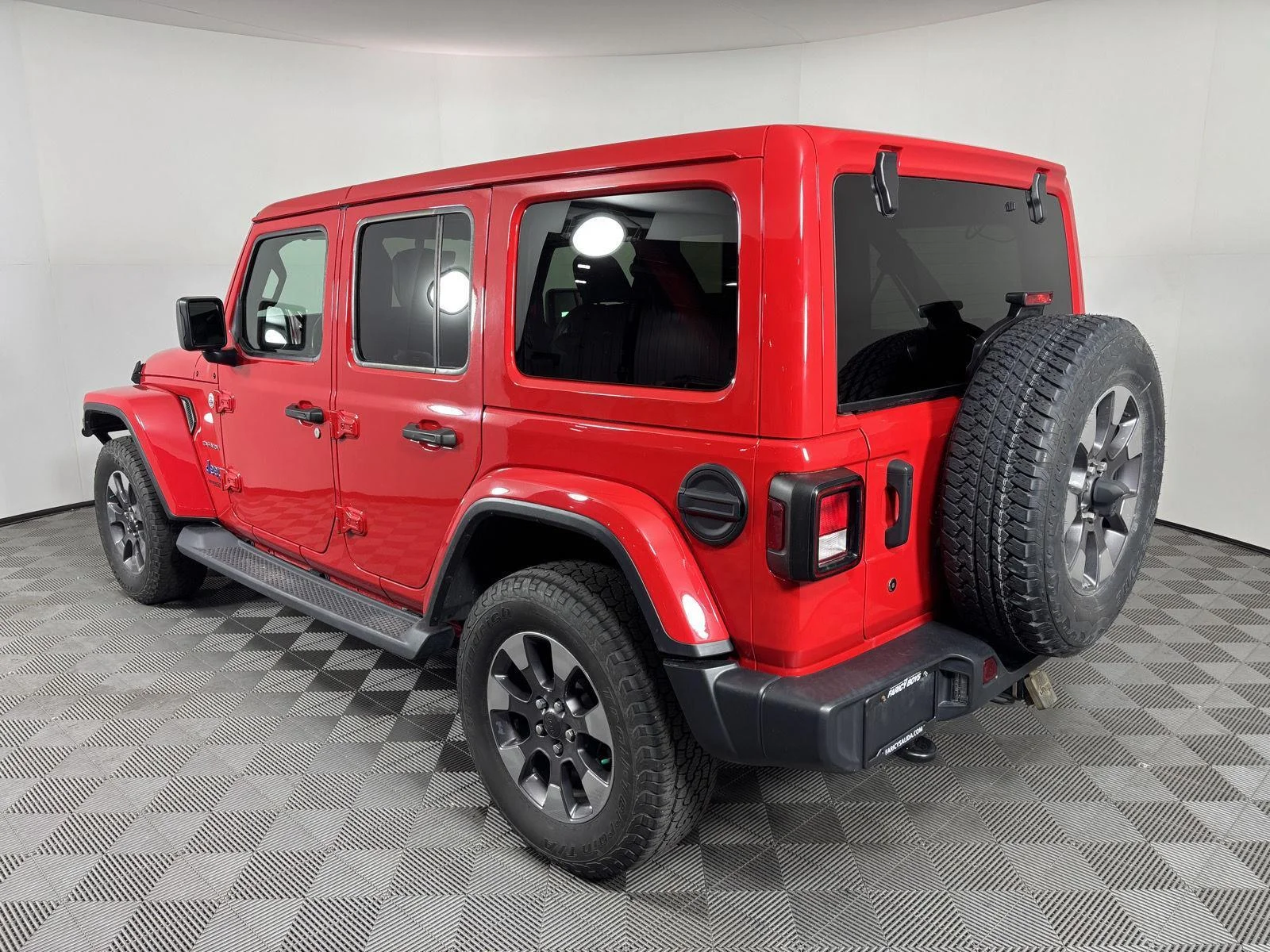 Used 2020 Firecracker Red Clearcoat Jeep Sahara image 3