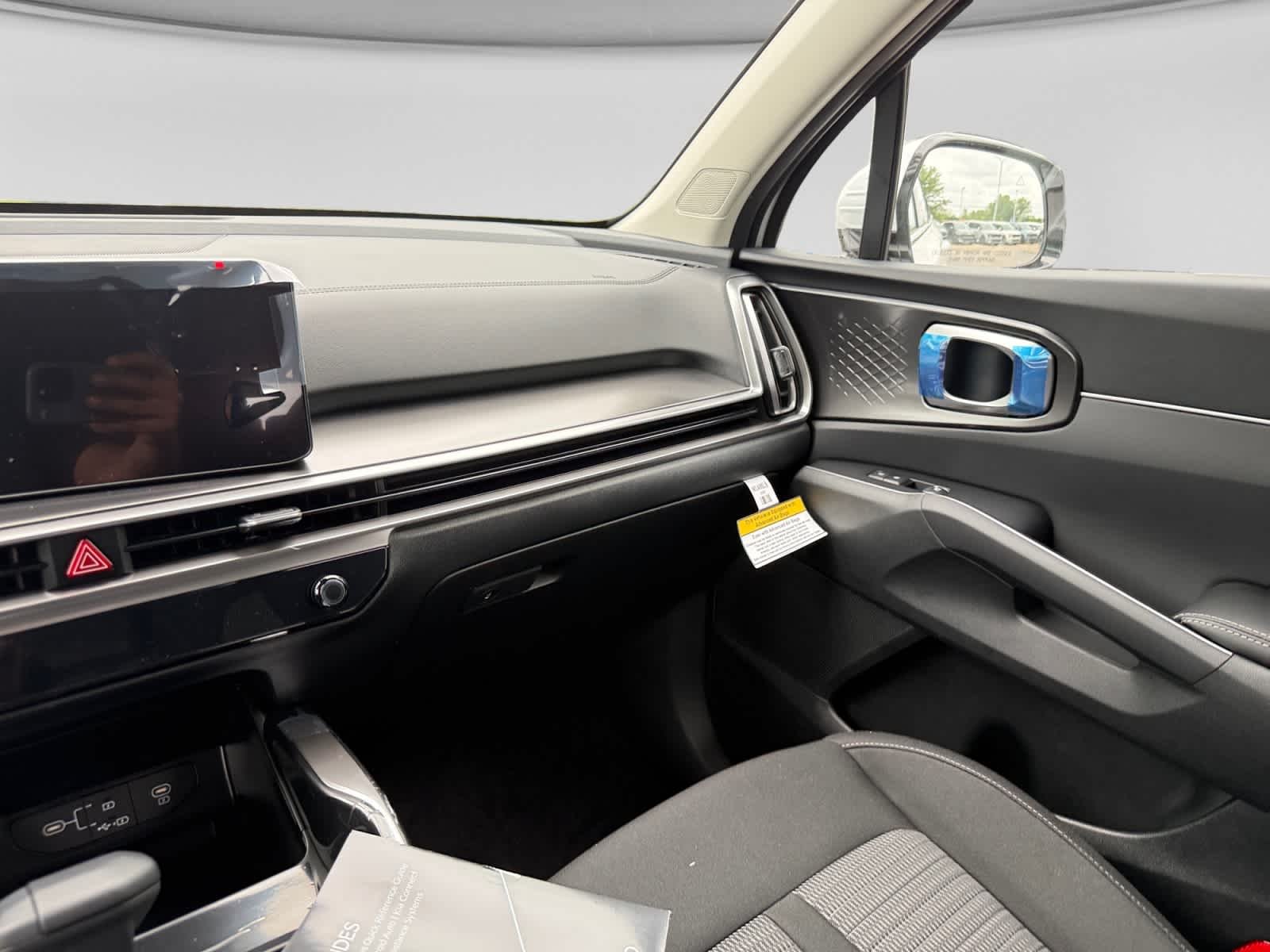 New 2026 Glacial White Pearl Kia LX image 19