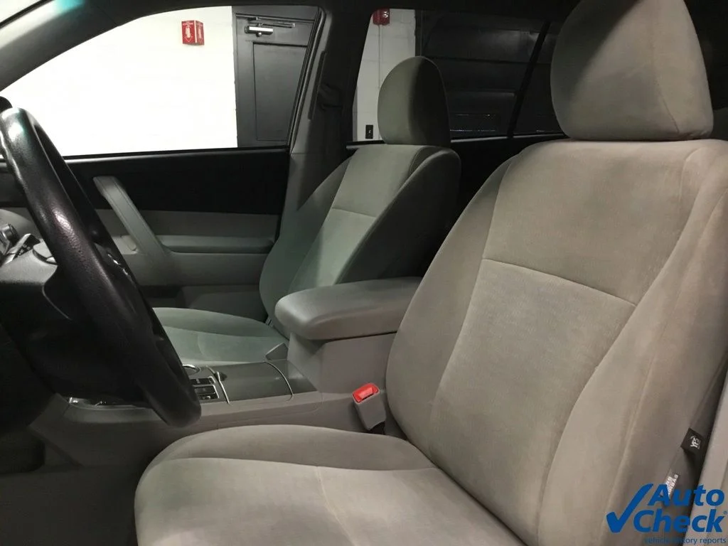 Used 2013 Black Toyota Base Plus V6 image 24