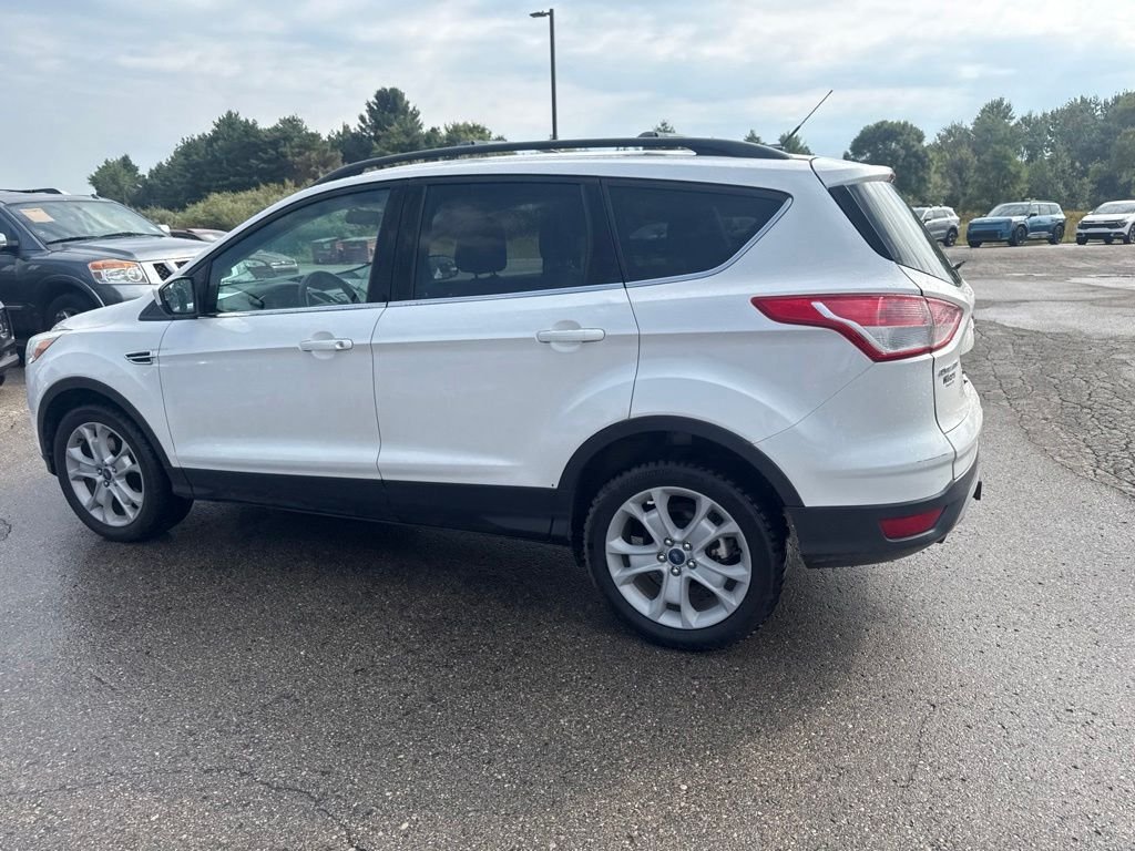 Used 2013 White Platinum Ford SE image 21