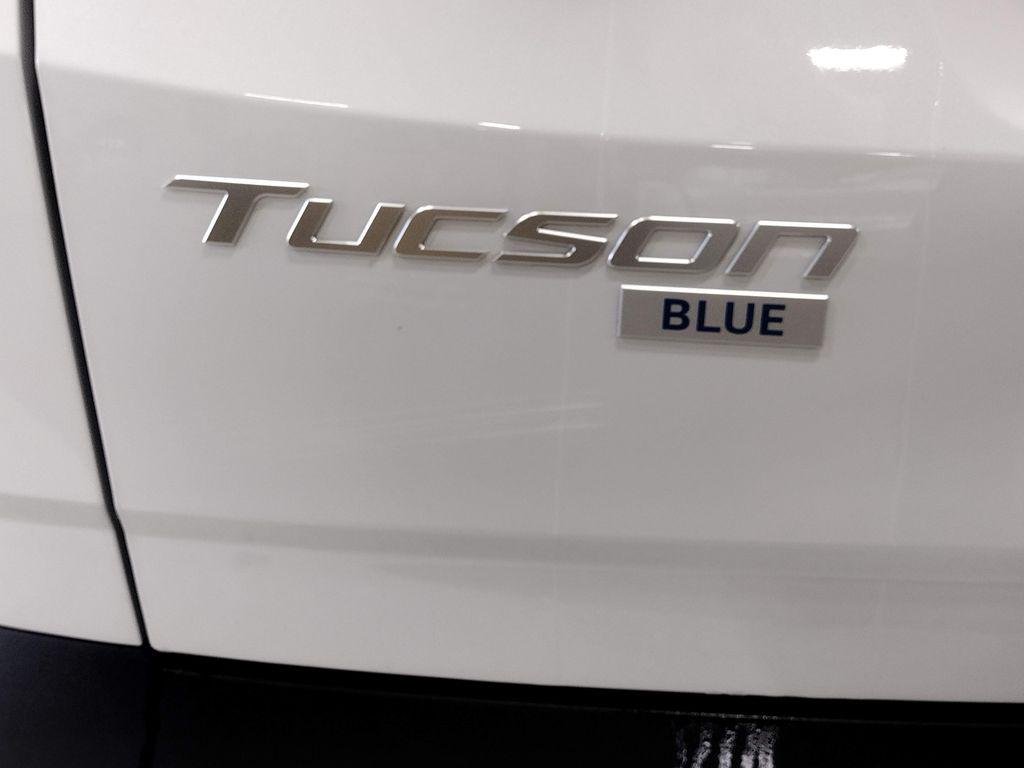 New 2026 White Pearl Hyundai Blue SE image 14