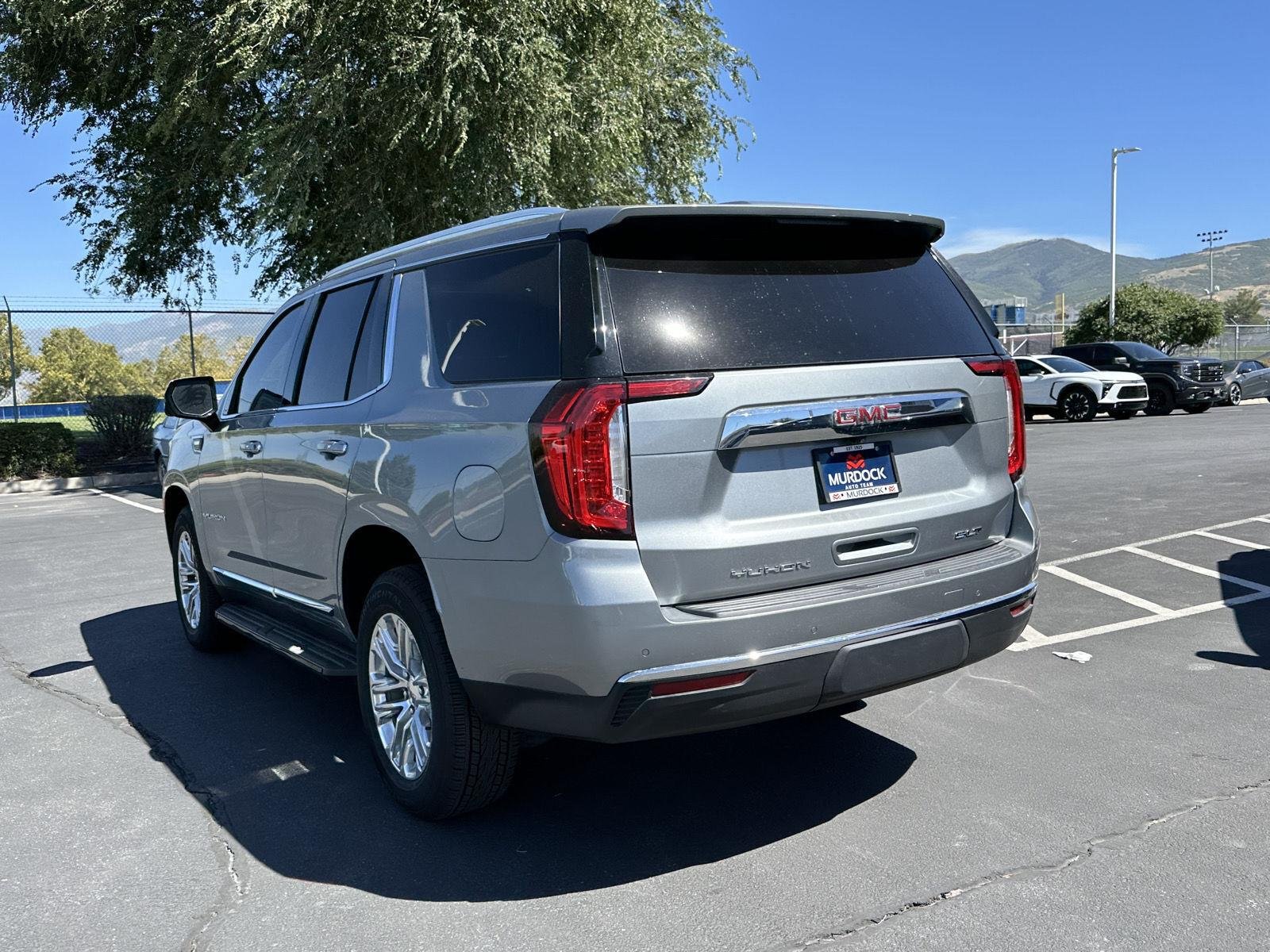2023 GMC Yukon SLT - Photo 17