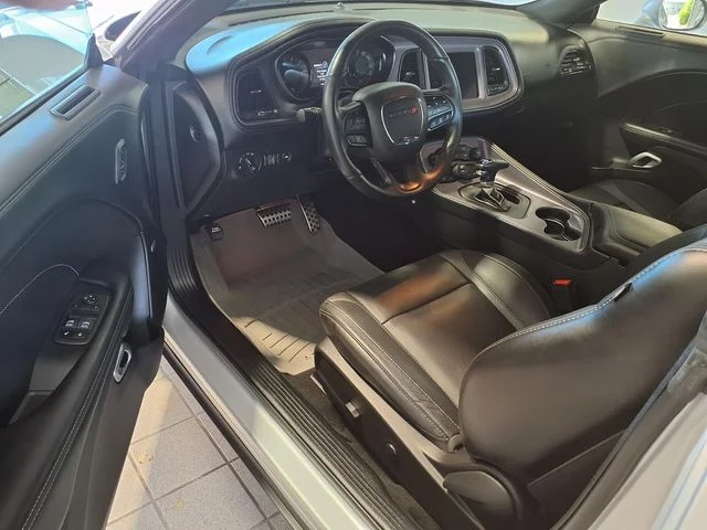 Used 2023 Triple Nickel Clearcoat Dodge SXT image 6