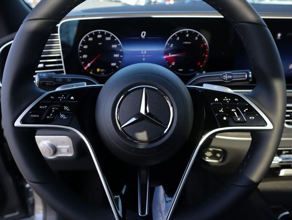 Used 2026 Gray Mercedes-Benz GLE 350 image 38