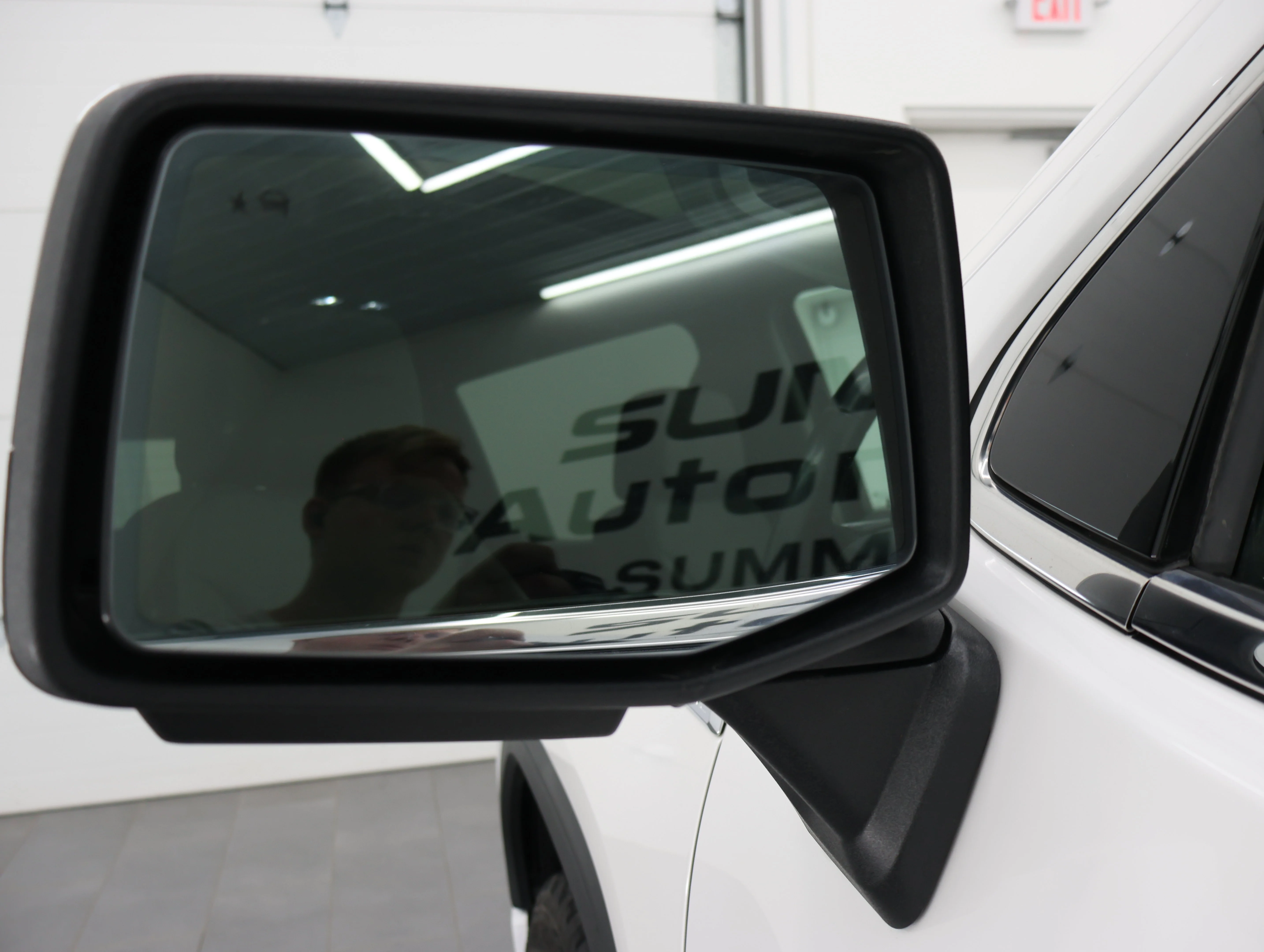 Used 2022 White Frost Tricoat GMC Denali image 42