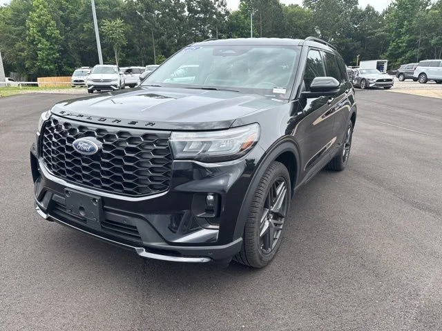 Certified Used 2025 Black Ford ST-Line image 3