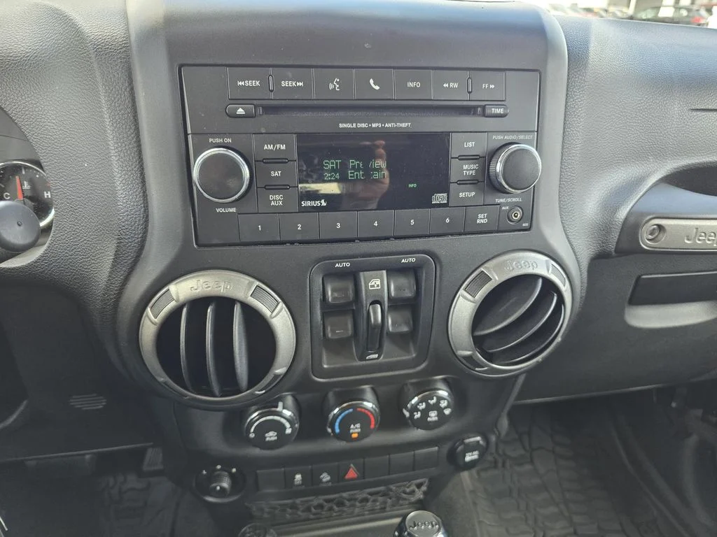 Used 2014 Black Clearcoat Jeep Sport image 17