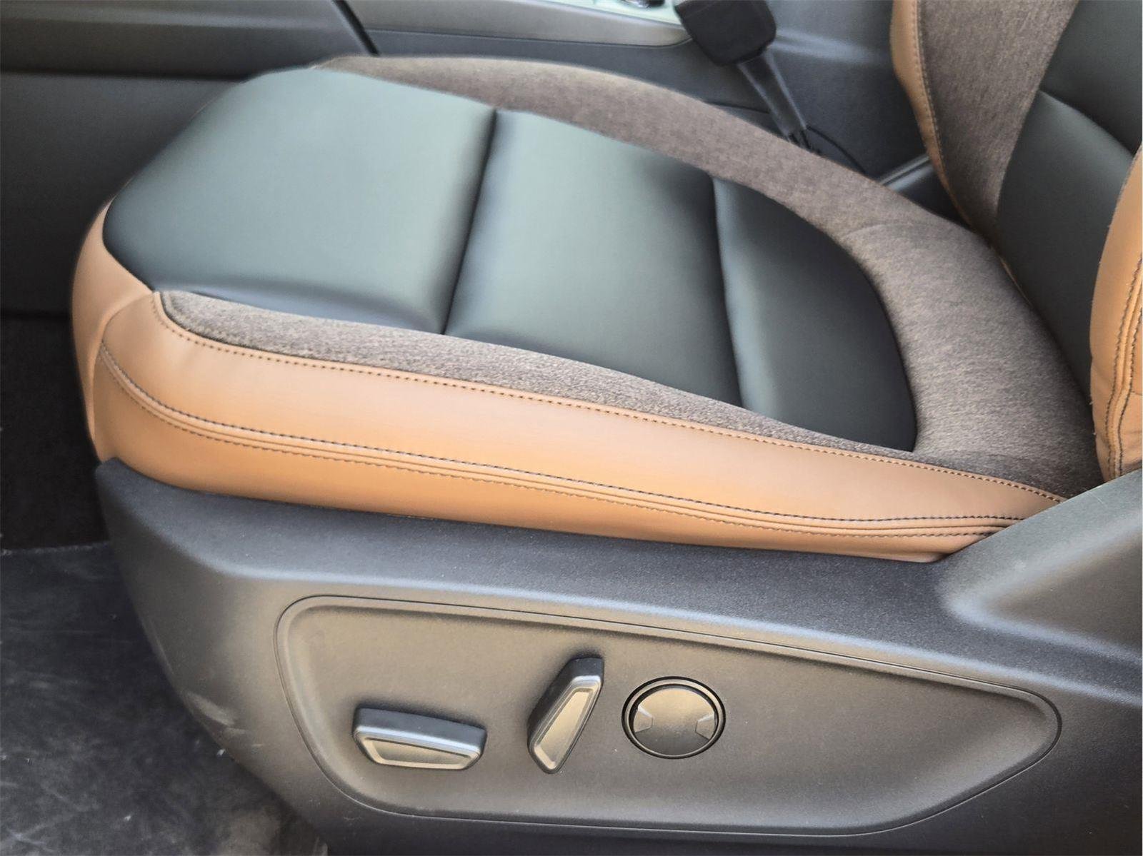 New 2026 Carbonized Gray Metallic Ford Outer Banks® image 16