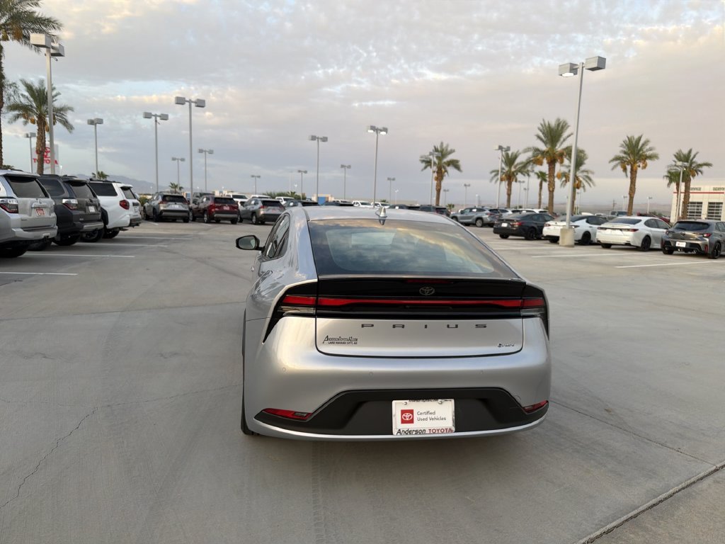 Used 2025  Toyota LE image 6