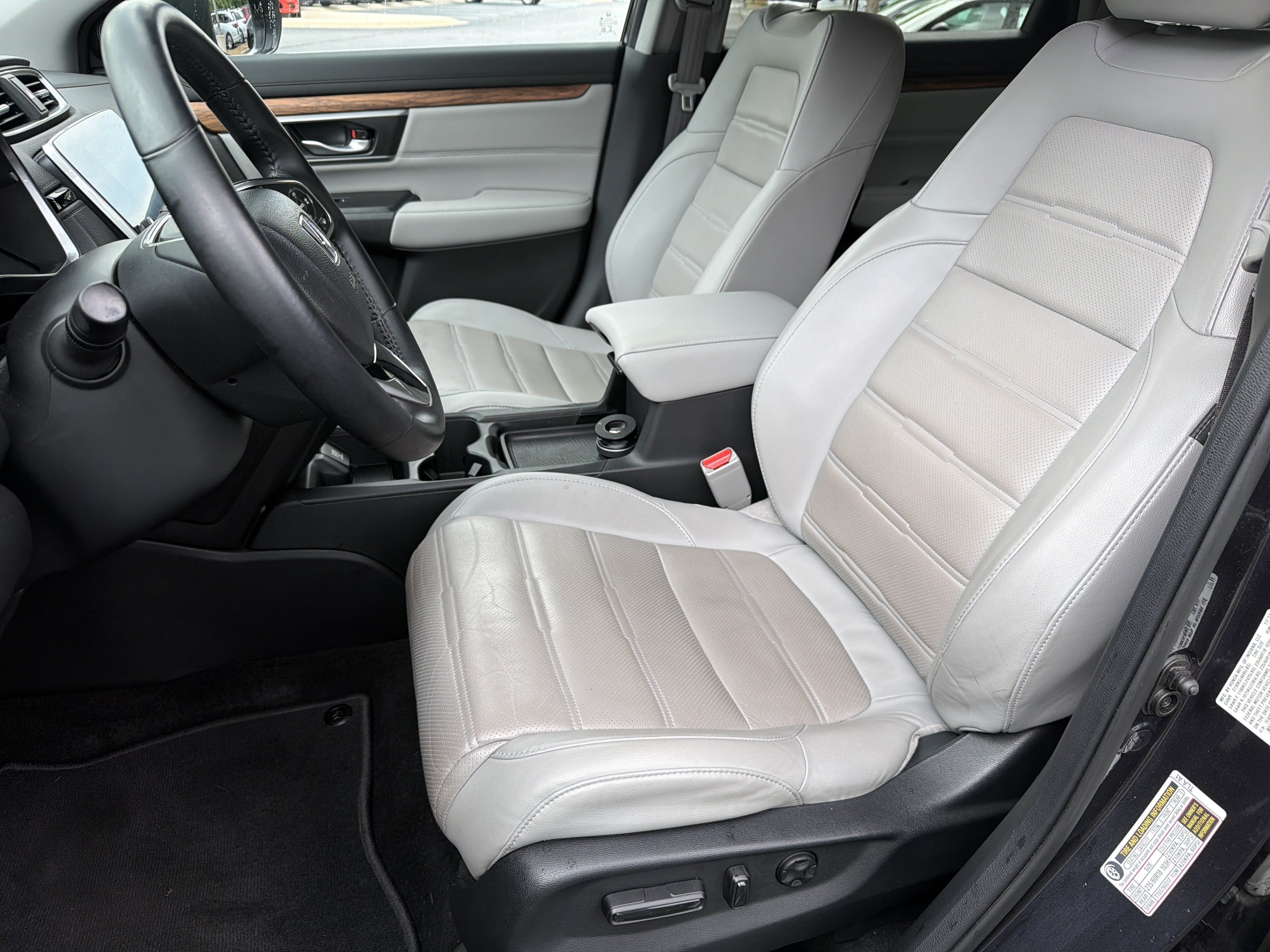 Used 2018 Gunmetal Metallic Honda Touring image 23